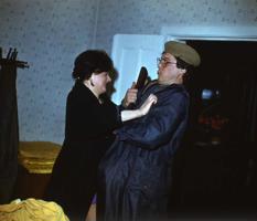 Ivars Kalniņš Zigurda Žīraka lomā un Mirdza Martinsone Judītes lomā filmā “Fotogrāfija ar sievieti un mežakuili”. 1987. gads.