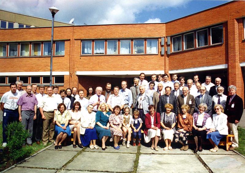 Latvijas Fizikas biedrības biedri Daugavpils Universitātē. 2002. gads.