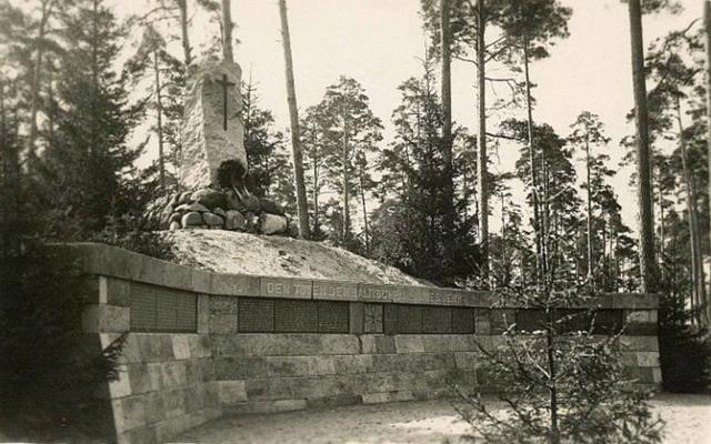 Baltiešu landesvēra kapi. Rīga, visticamāk 22.05.1929.