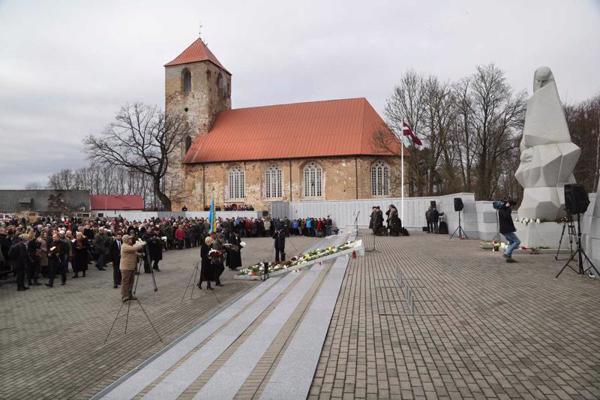 Lestenes baznīca. Latviešu leģionāru piemiņas pasākums 16.03.2016.