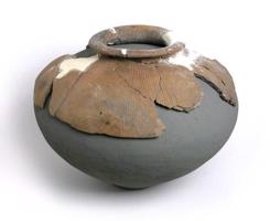 4. attēls. Rekonstruēta auklas keramikas amfora (Selgas, Latvija).