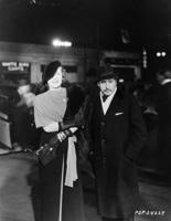 Marlēne Dītriha un Džozefs fon Sternbergs ierodas uz filmas “Es neesmu eņģelis” (I’m No Angel) pirmizrādi. 12.10.1933.