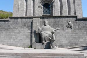 Mesropa Maštoca statuja. Erevāna, Armēnija, 2008. gads.
