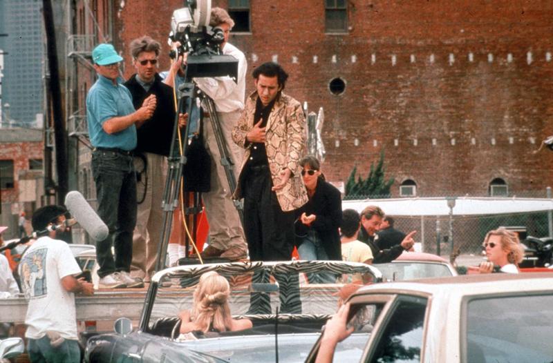 Deivids Linčs, Nikolass Keidžs, Lora Derna un filmēšanas grupa filmas "Mežonīgie sirdīs" uzņemšanas laikā, 1990. gads.