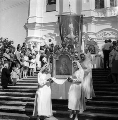 Vissvētākās Jaunavas Marijas debesīs uzņemšanas svētki Aglonā. 15.08.1971.