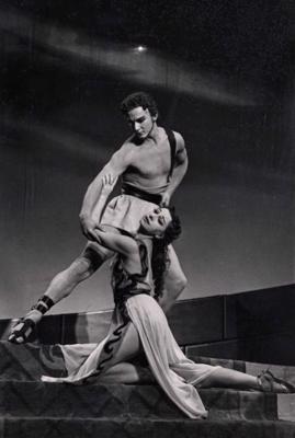 Haralds Ritenbergs Spartaka lomā un Anna Priede Frīgijas lomā Arama Hačaturjana baletā “Spartaks”, LPSR Valsts operas un baleta teātris, 1960. gads.