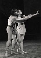 Aleksandrs Rumjancevs Jorēna lomā un Lita Beiris Billes lomā Marģera Zariņa baletā “Svētā Maurīcija brīnumdarbi”. LPSR Valsts operas un baleta teātris, 1974. gads.