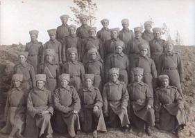 1. Daugavgrīvas latviešu strēlnieku bataljona 2. rotas karavīru grupa. 1915.–1916. gads.