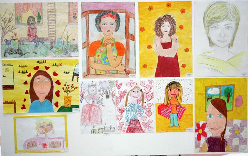 Zīmējumu konkursa “Mana mīļā māmiņa” dalībnieku darbi tirdzniecības centrā “Spice”. 10.05.2009.
