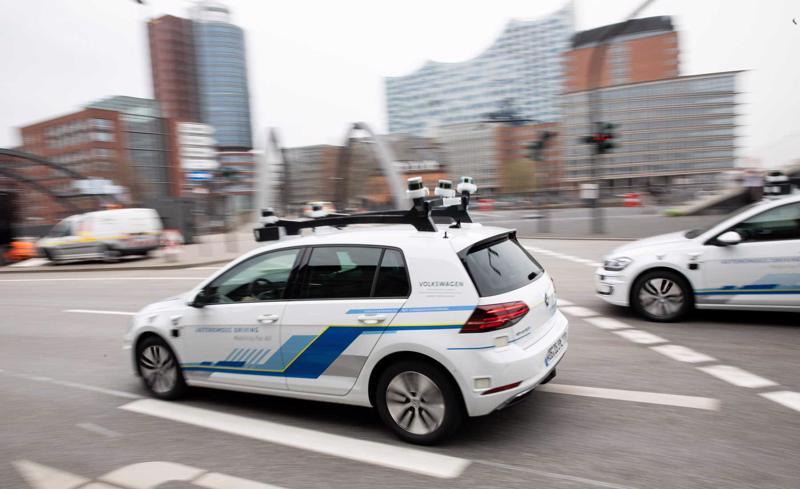 Volkswagen Golf bezpilota automašīnas. Hamburga, 2019. gads. 