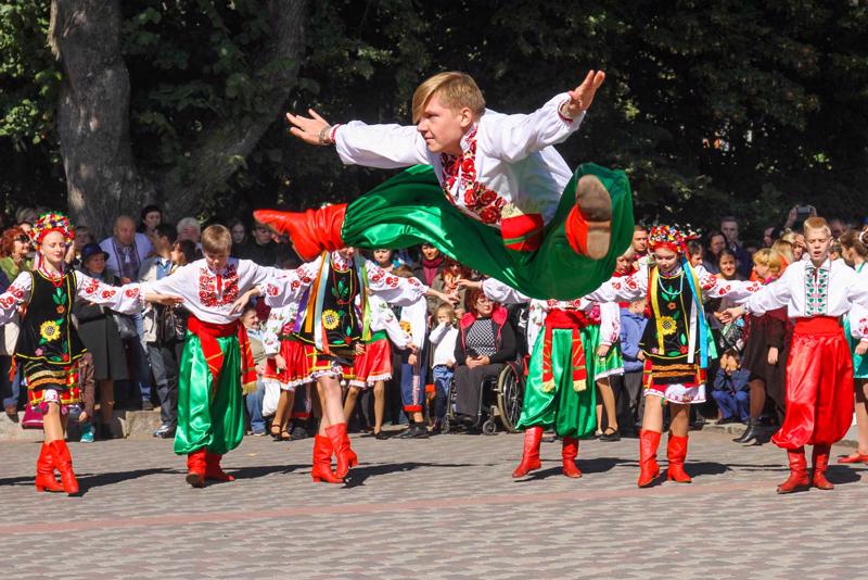 Ukraiņu tautas deja. Poltava, Ukraina, 24.09.2016.