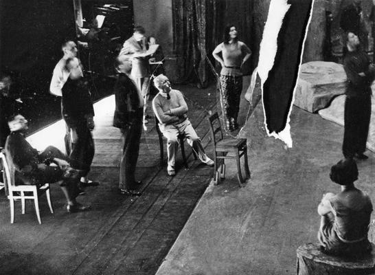 Riharda Vāgnera dēls, komponists un diriģents Zigfrīds Vāgners (sēž vidū) iestudējot tēva operu “Tanheizers”. 1930. gads.
