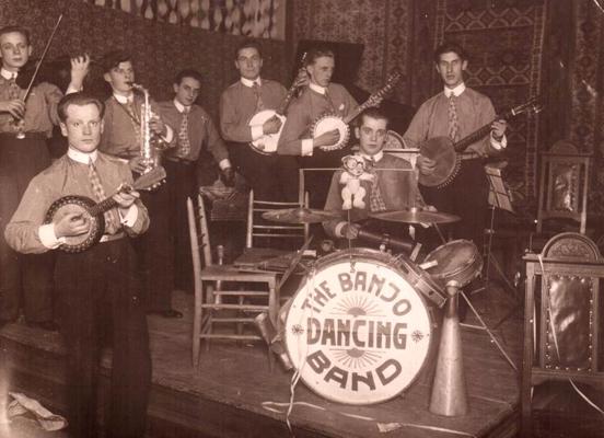 The Banjo Dancing Band. 1928. gads.