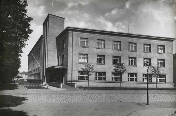 Latvijas Sarkanā Krusta Žēlsirdīgo māsu skolas ēka. Rīga, 1937.–1939. gads.