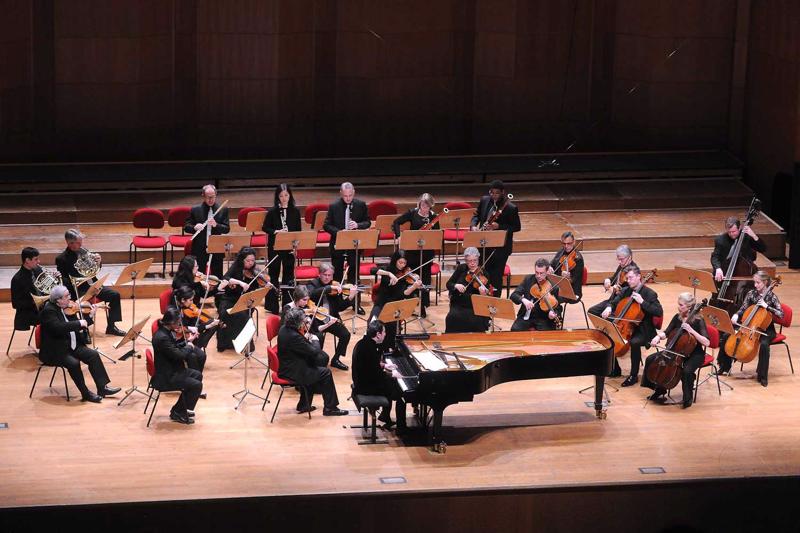 Pianists Fazils Sajs (Fazil Say) un Orpheus Chamber Orchestra. Auditorium Manzoni, Boloņa, Itālija, 15.04.2015.