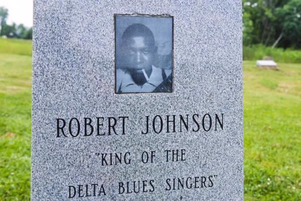 Varbūtēja Roberta Džonsona apbedījuma vieta Morganas pilsētā. Misisipi pavalsts, ASV, 05.03.2003.