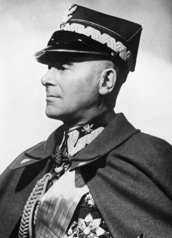 Edvards Ridzs-Šmiglijs, ap 1935. gadu.