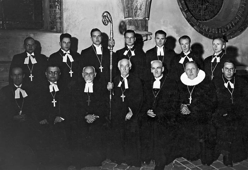 Jauno mācītāju ordinācija Rīgas Doma baznīcā. 25.09.1938.