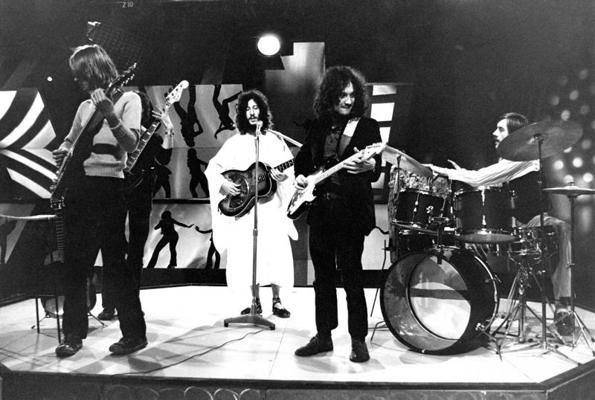 Fleetwood Mac uzstājas televīzijas šovā. Lielbritānija, 1969. gads.