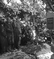 Jāņa Asara kapa pieminekļa atklāšana Lielajos kapos 1926. gada 20. jūnijā.