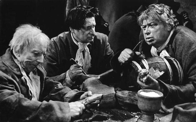 No kreisās: Alfrēds Sausne (Ķeimurs), Alfrēds Jaunušans (Ķencis), Kārlis Sebris (Pāvuls) filmā "Mērnieku laiki", 1968. gads.