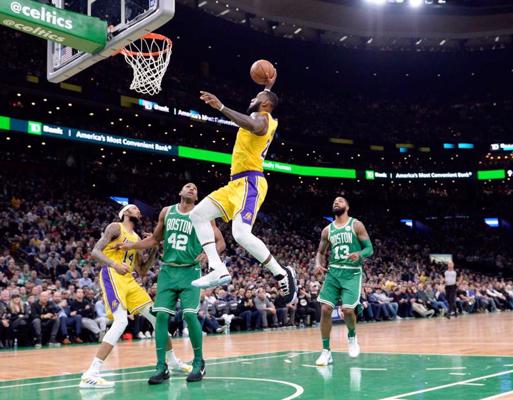 Bostonas Celtics spēlē pret Losandželosas Lakers. Masačūsetsa, 2019. gads.