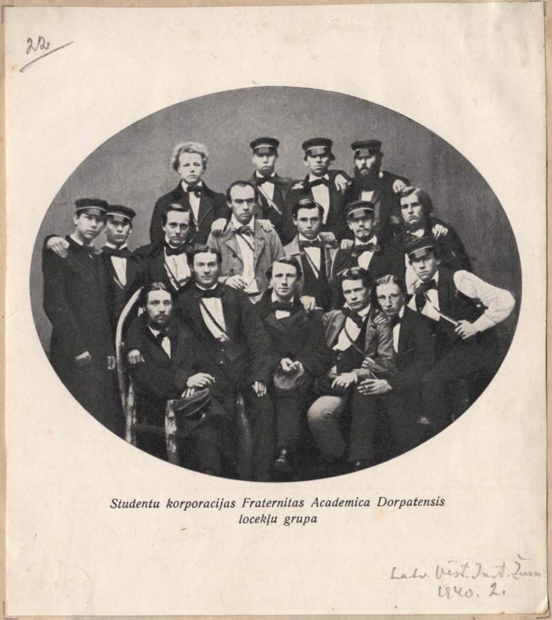 Juris Alunāns (otrā rindā no labās otrais) studentu korporācijas "Fraternitas Academica Dorpatensis" biedru vidū. Tērbata, 1858. gads.