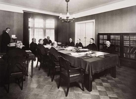 Kārlo Juho Stolbergs Augstākās administratīvās tiesas prezidenta amatā. Helsinki, Somija, 1918.–1919. gads.