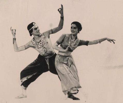 Marta Bilalova Šakuntalas lomā un Artūrs Ēķis Dušianta lomā Sergeja Balasanjana baletā “Šakuntāla”. LPSR Valsts Operas un baleta teātris, 1964. gads.