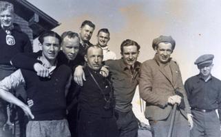 Latvijas izlases hokejisti Ziemas olimpiskajās spēlēs. Garmiša-Partenkirhene, 15.02.1936.