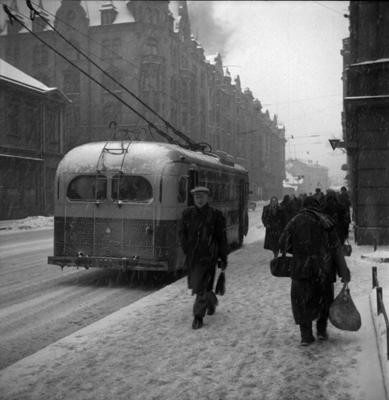 Trolejbuss Brīvības ielā. Rīga, 1957. gads.