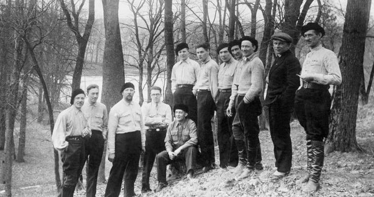 Grupa pērkonkrustiešu Cēsu apkārtnē, 1932.–1933. gads.