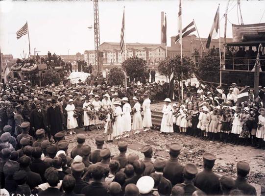Latvijas Pagaidu valdības atgriešanās Liepājā. 27.06.1919.